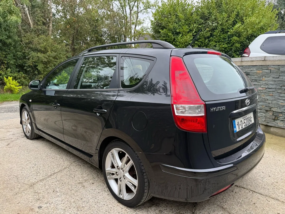 2011 Hyudai i30 estate New Nct - Image 4