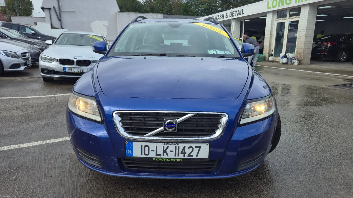 Volvo V50 2010 AA APPROVED - Image 2