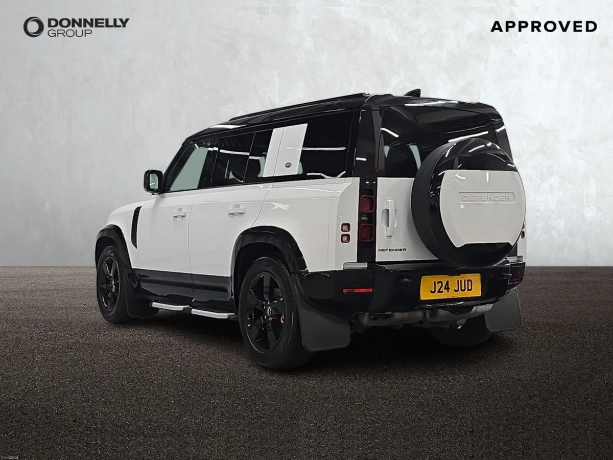 Land Rover Defender Diesel Estate X-Dynamic HSE - Image 2