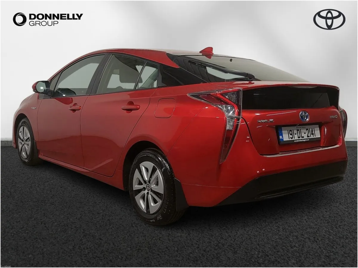 Toyota Prius Hatchback Business Edition - Image 2