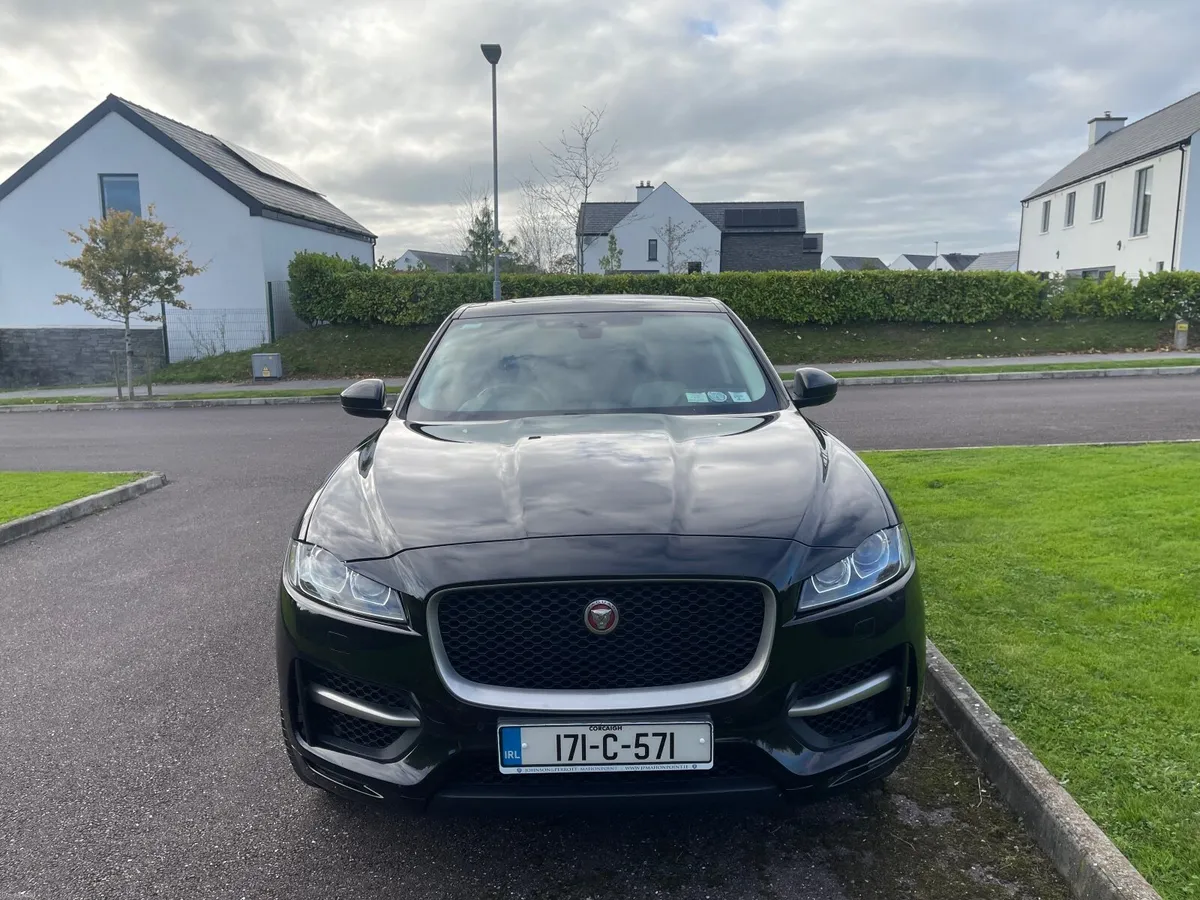 Jaguar F-Pace (New engine) 2017 - Image 1