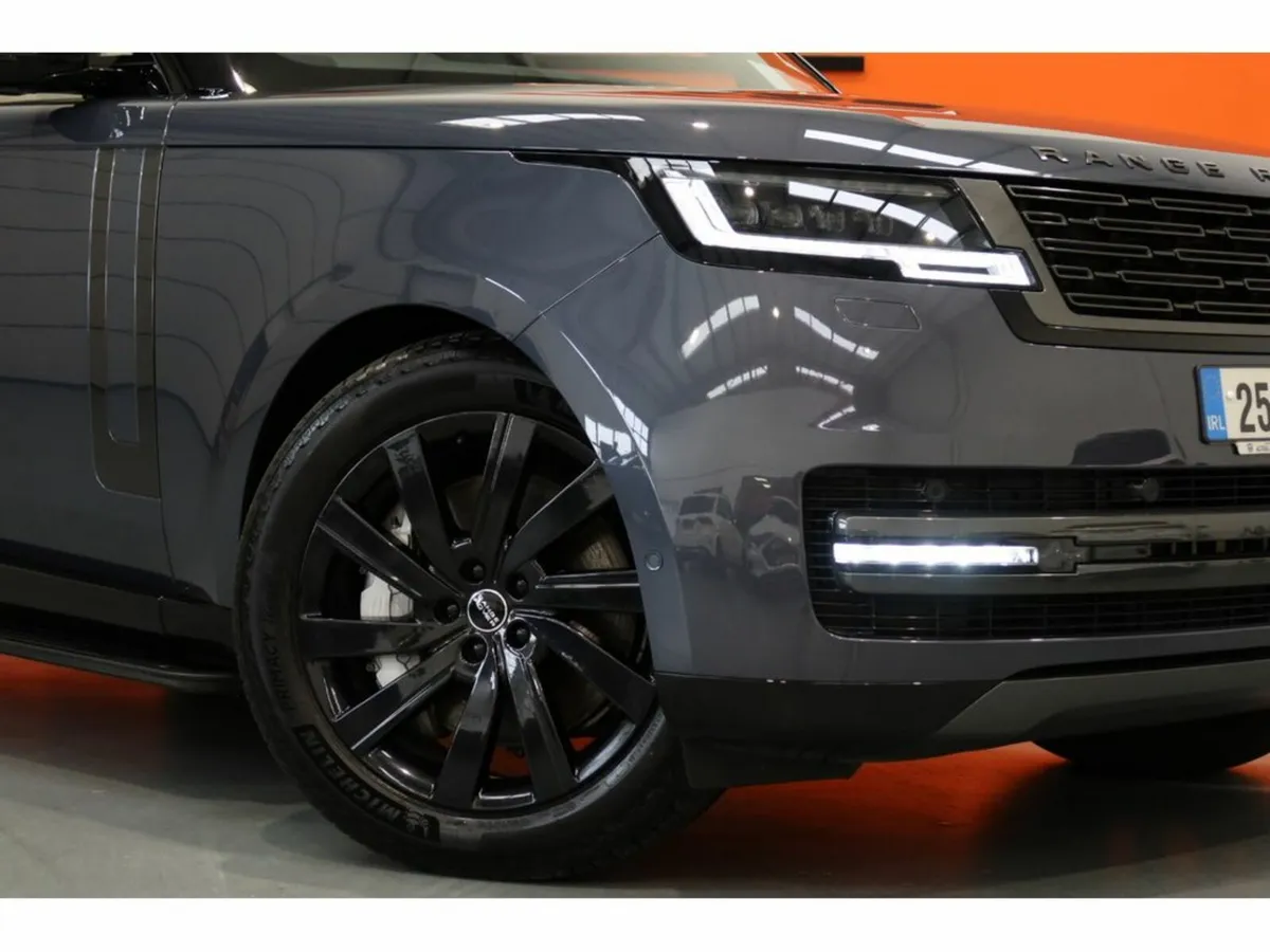 Land Rover Range Rover 3.0 P460E SE 460PS 5DR Auto - Image 4