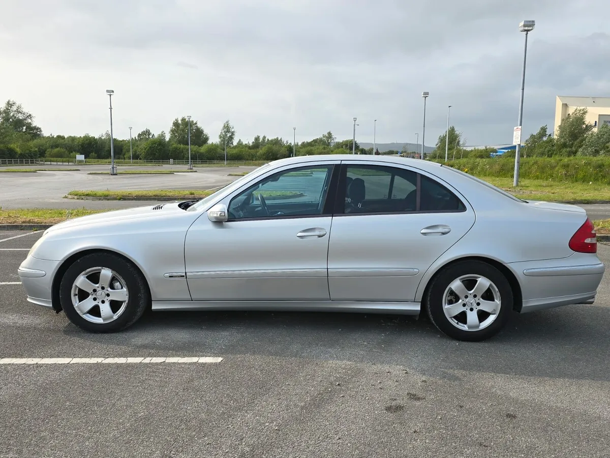 Mercedes Benz E280 - Image 3