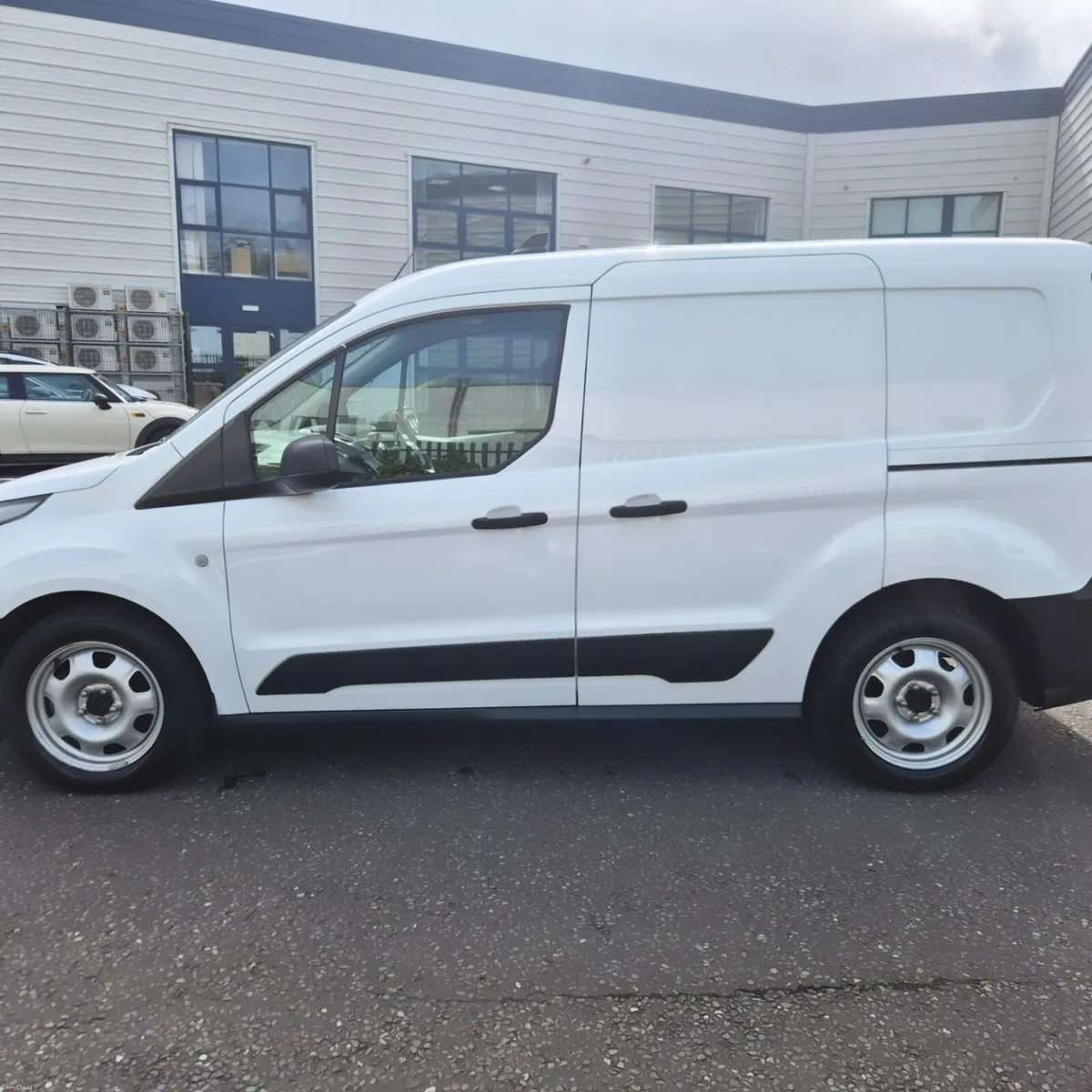 2021 Ford Transit Connect - Image 2