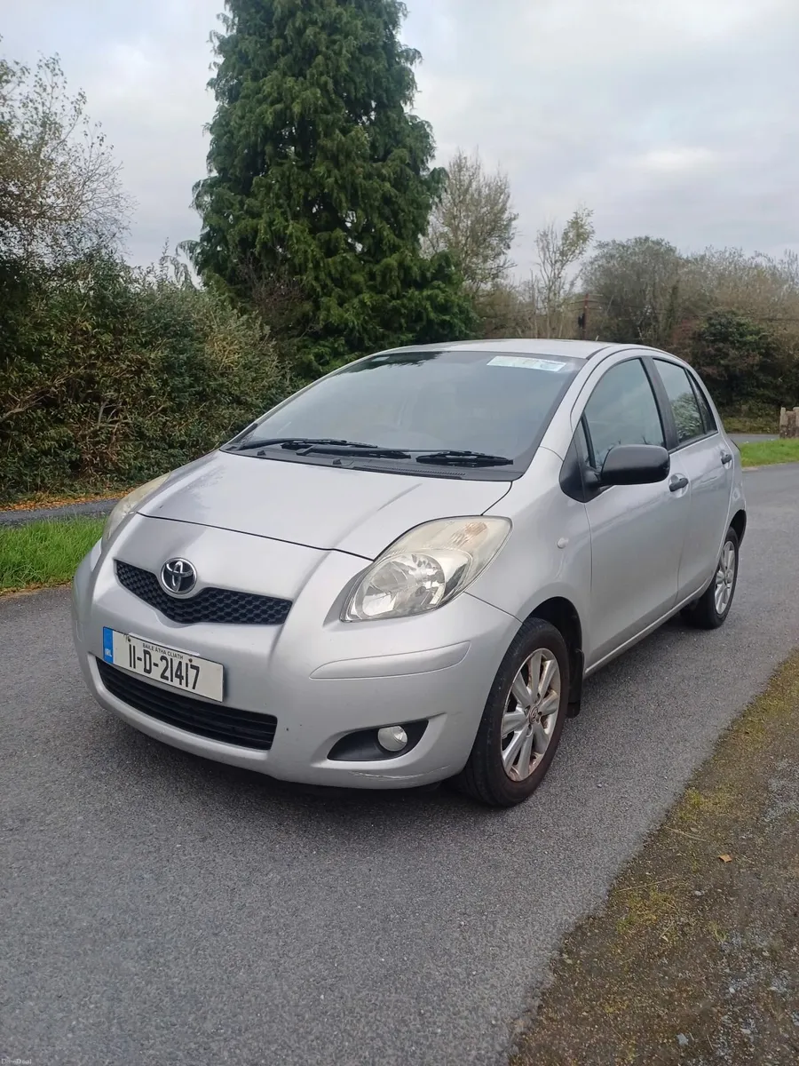 Toyota Yaris 2011 - Image 3