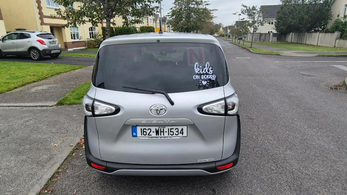 2016 Toyota Sienta 7 Seater Automatic - Image 6