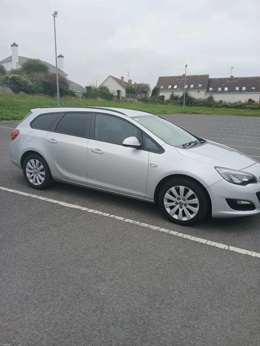 Vauxaull Astra Estate - Image 1