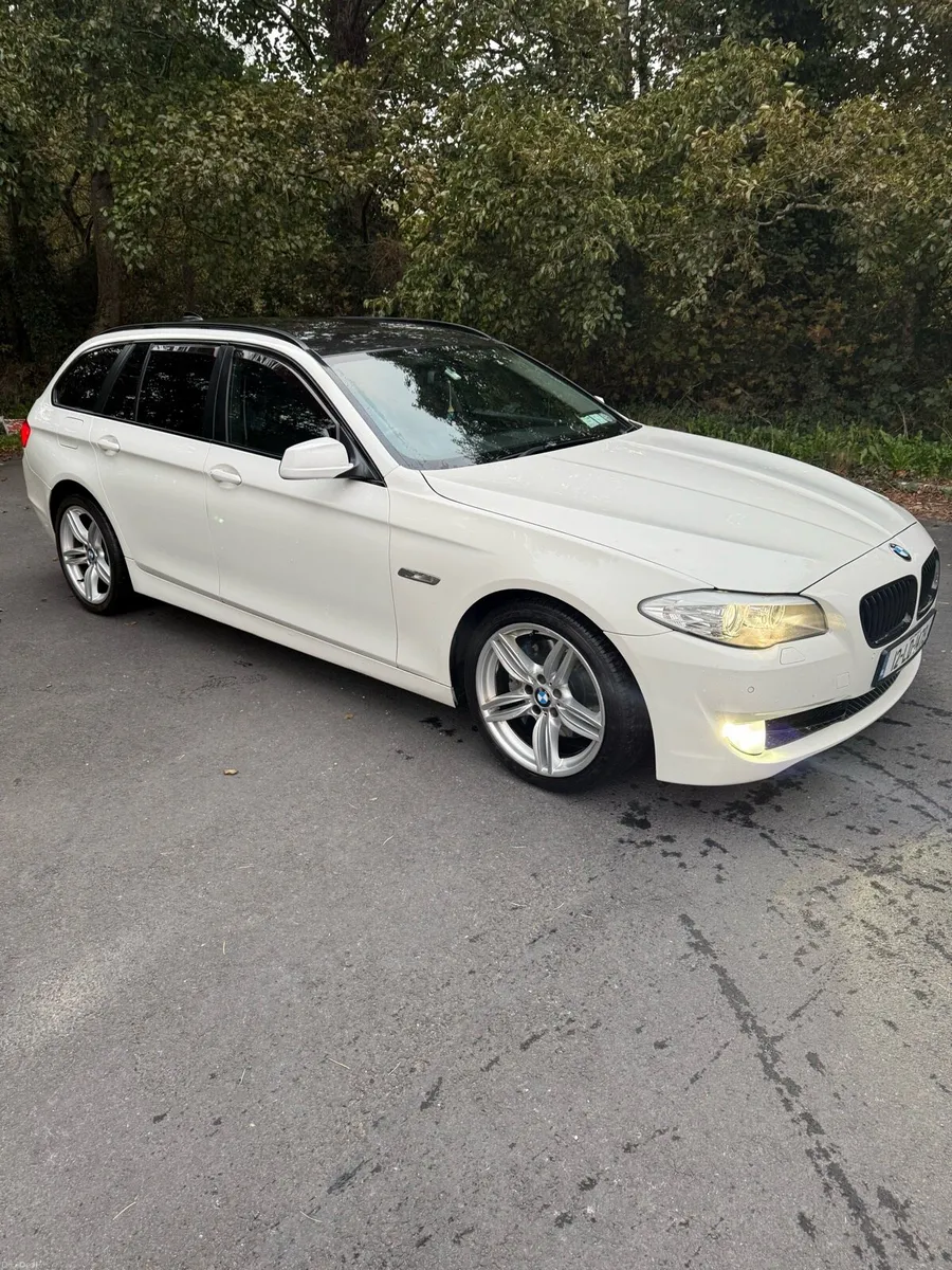 BMW 5-Series 2012 - Image 1