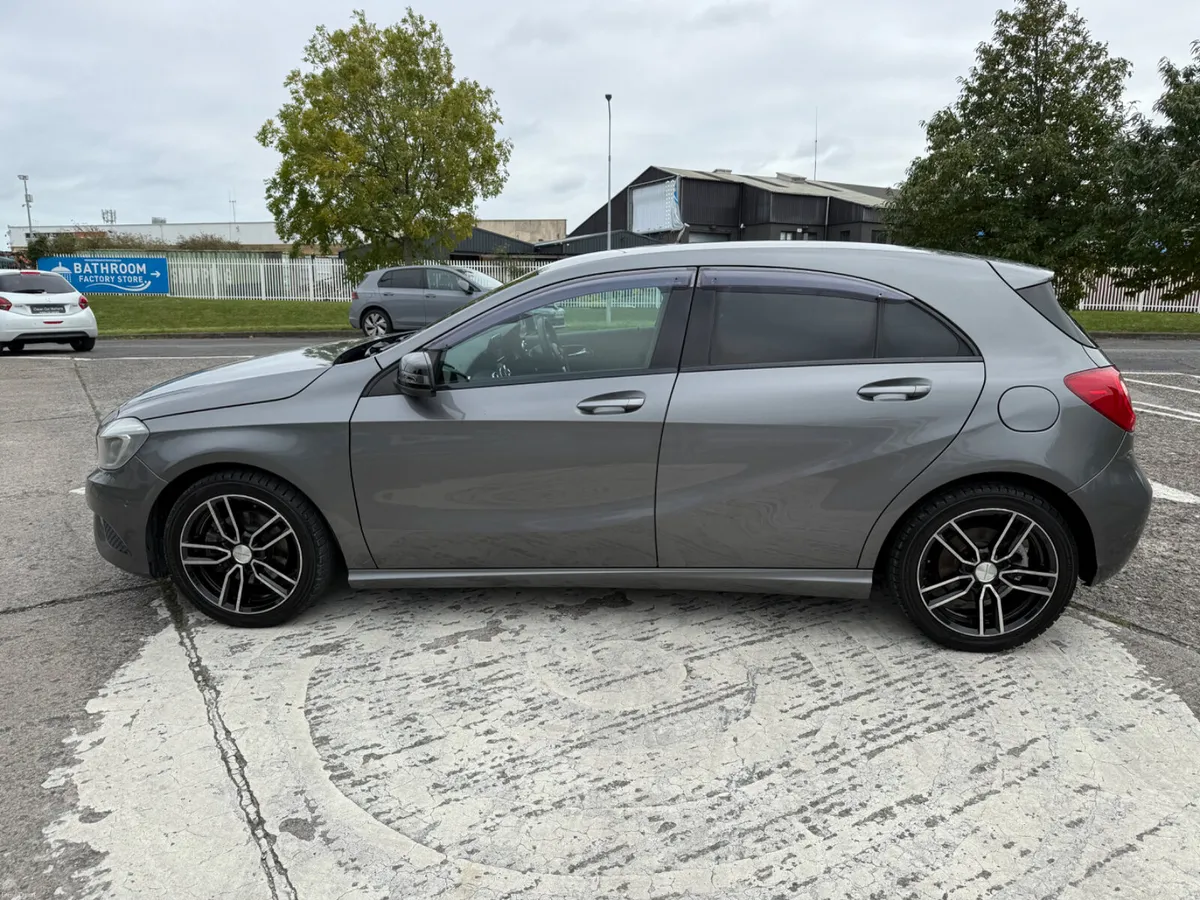 Mercedes A180 2013 Automatic - Image 4