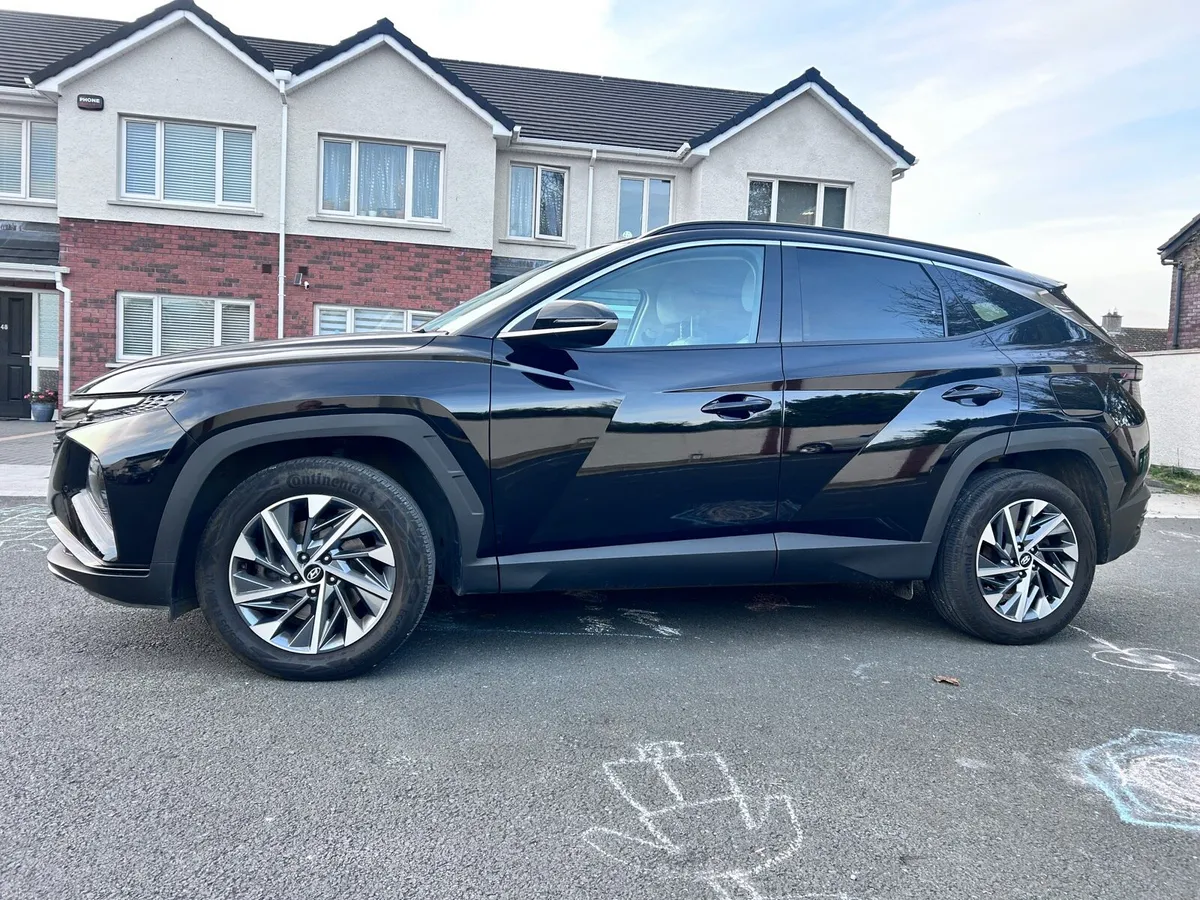Hyundai Tucson 2WD Executive Plus - Image 3