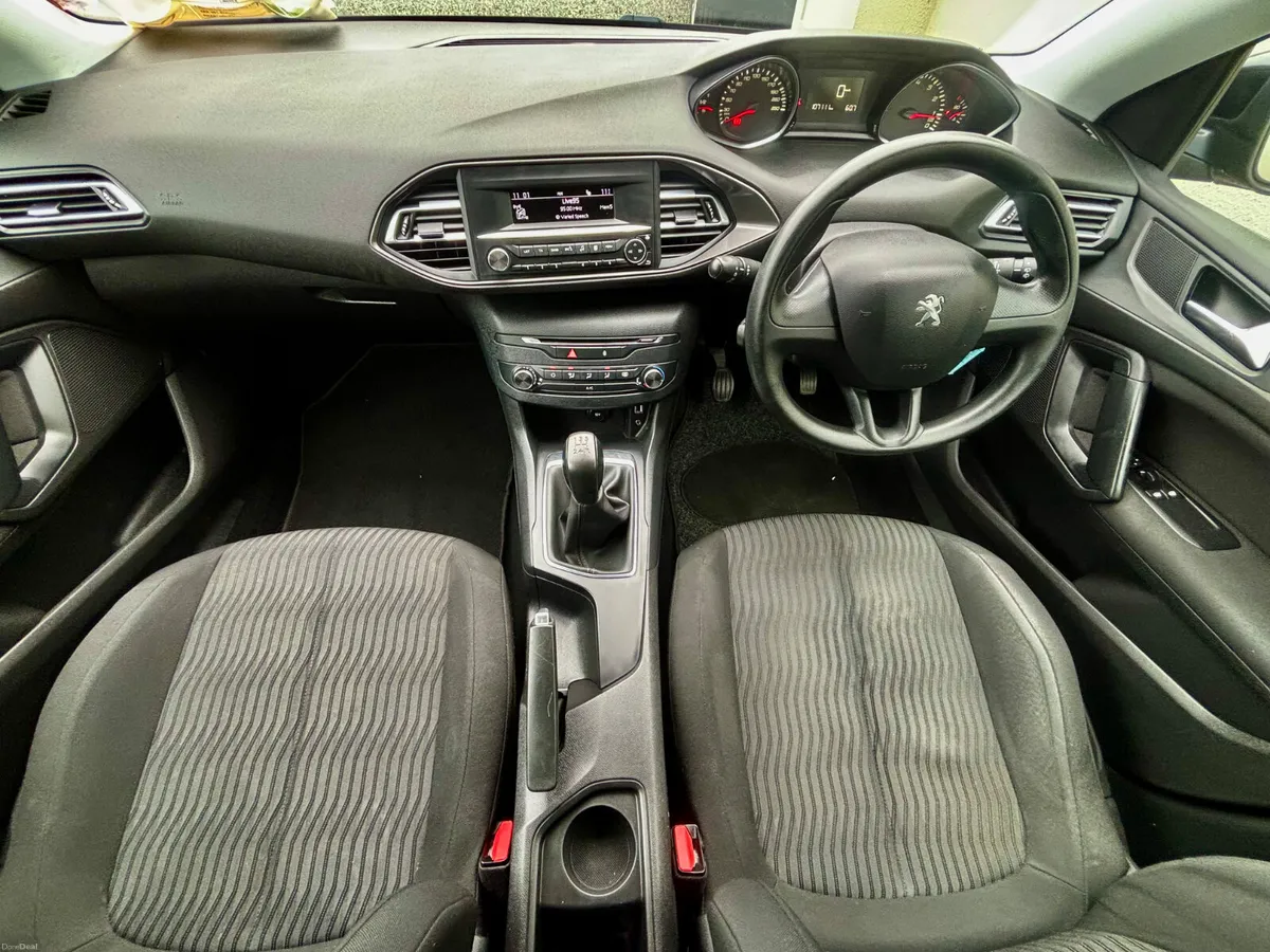 Peugeot 308 2015 - Image 5
