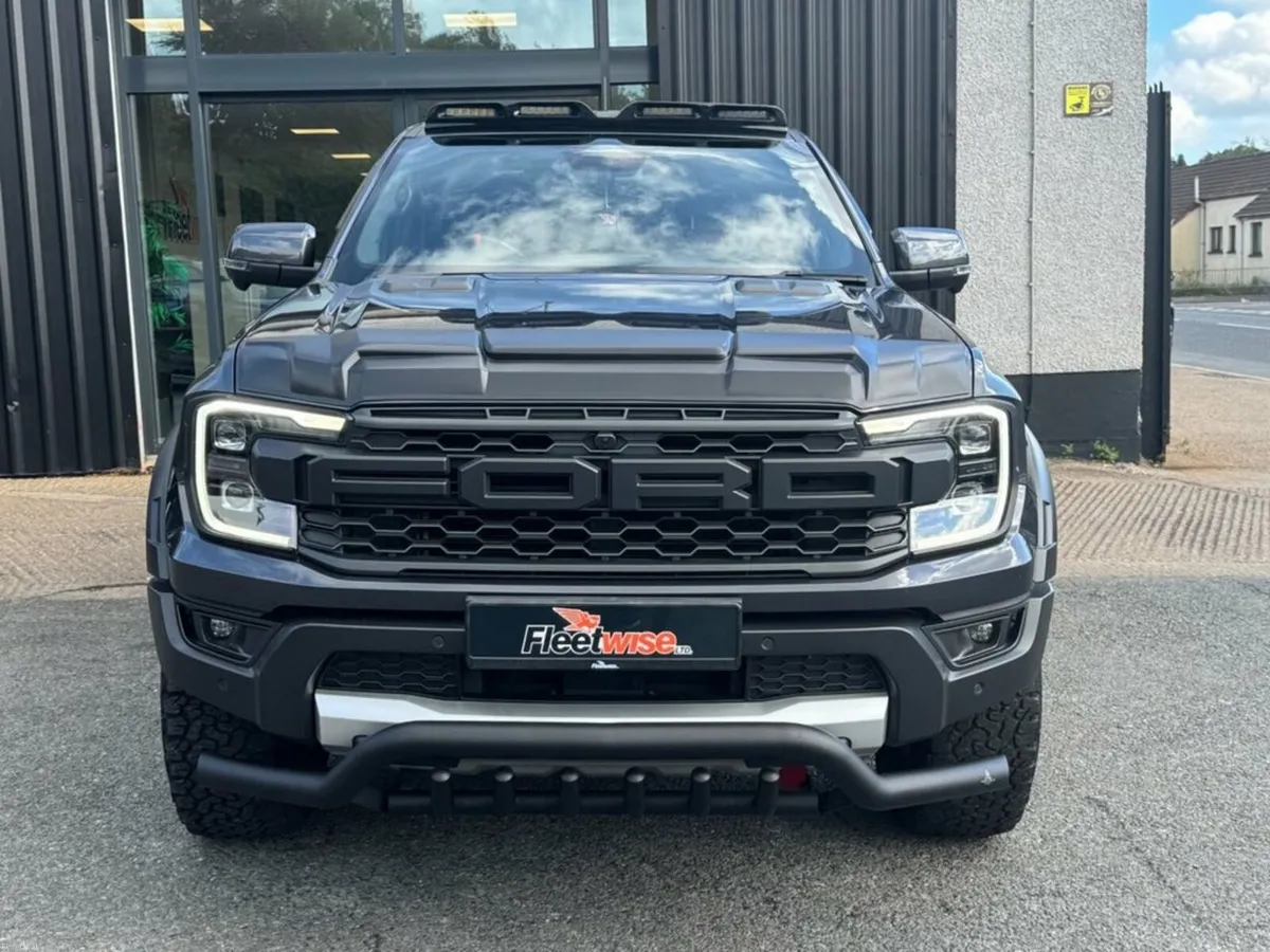 3.0T V6 EcoBoost Raptor Pickup Double Cab 4dr Petr - Image 2