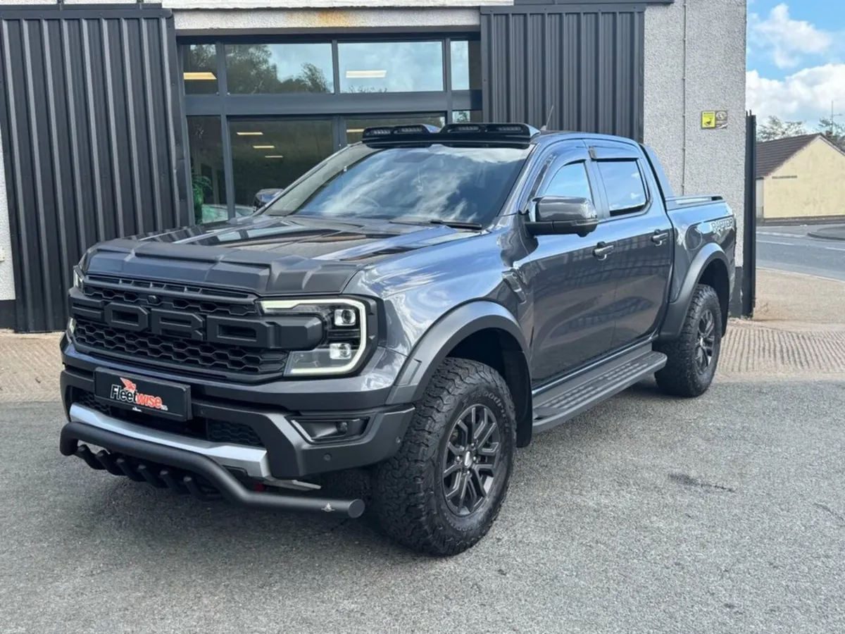 3.0T V6 EcoBoost Raptor Pickup Double Cab 4dr Petr - Image 3