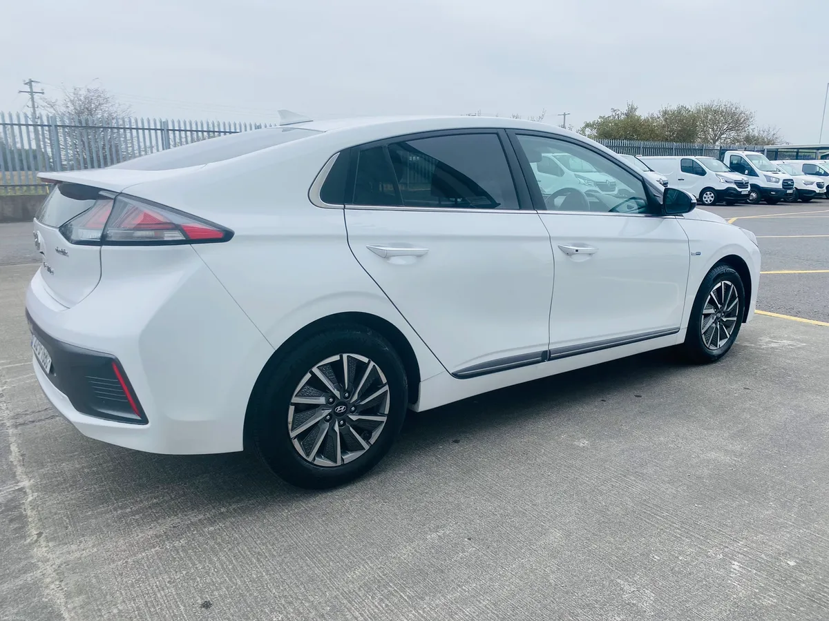 212 Hyundai IONIQ 38KW Electric €15,950 - Image 4