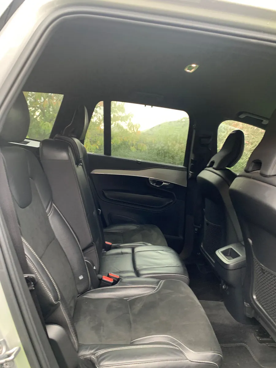 Volvo XC90 2019 R-DESIGN DIESEL - Image 4