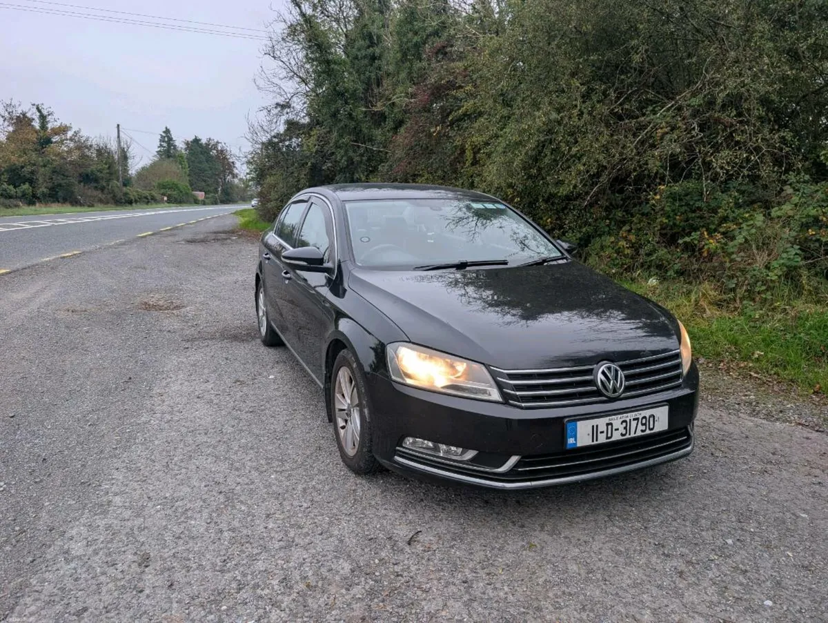 2011 Volkswagen Passat - Image 1
