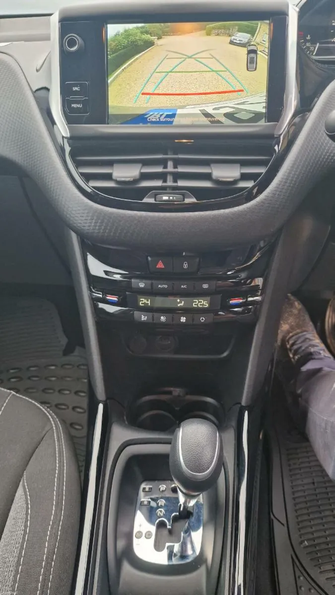 Peugeot 2008 active 1.2 AUTOMATIC - Image 3