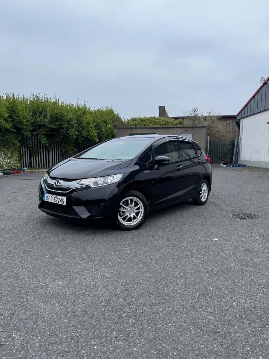 Honda Fit 1.5 Hybrid Automatic - Image 2