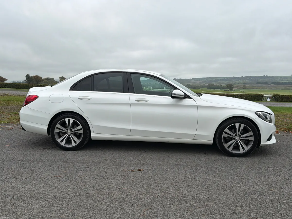 Mercedes-Benz C-Class 2017 - Image 3
