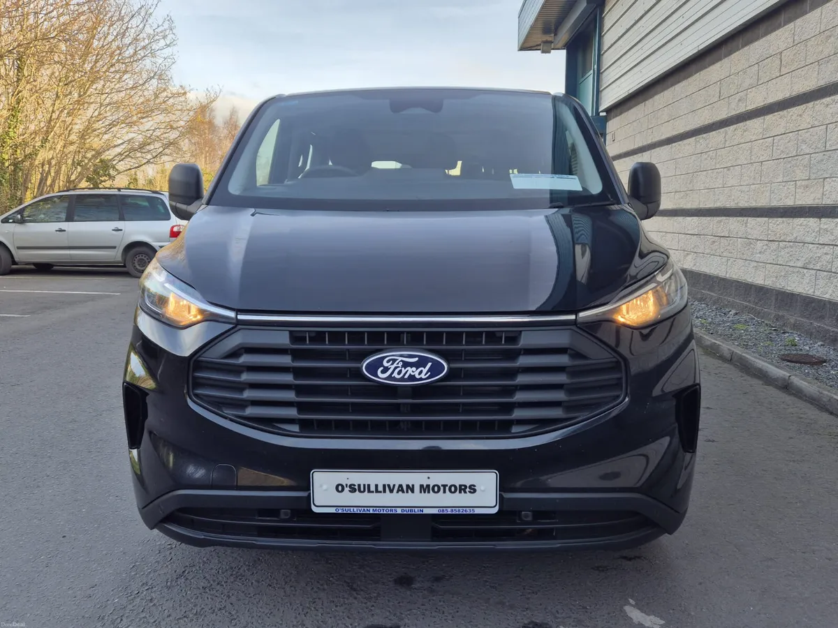 FORD TRANSIT CUSTOM KOMBI / 2025 / 9 SEATER / WAV! - Image 3