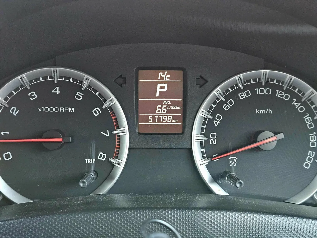 Suzuki Swift 2012 automatic - Image 4