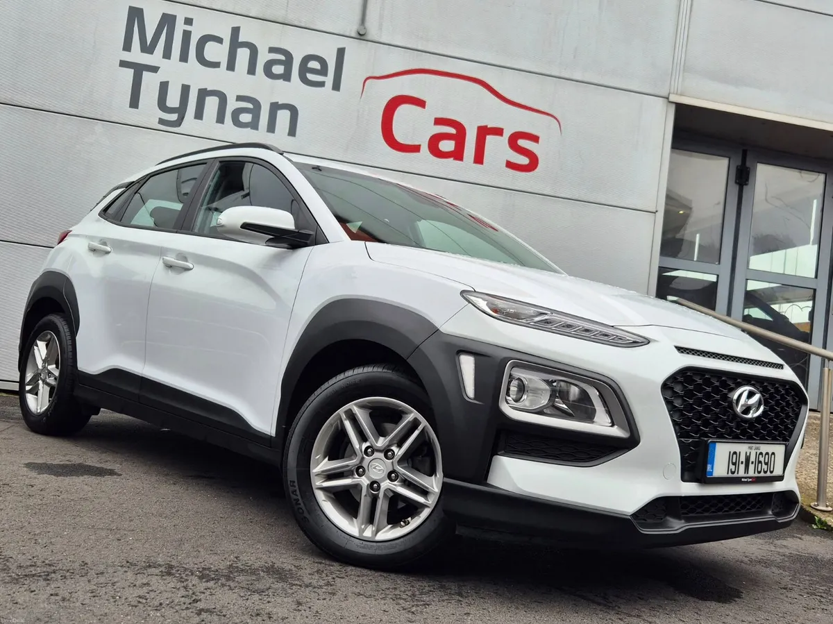 2019 Hyundai Kona 1.6 Diesel, 16" Alloys, Air Con - Image 2