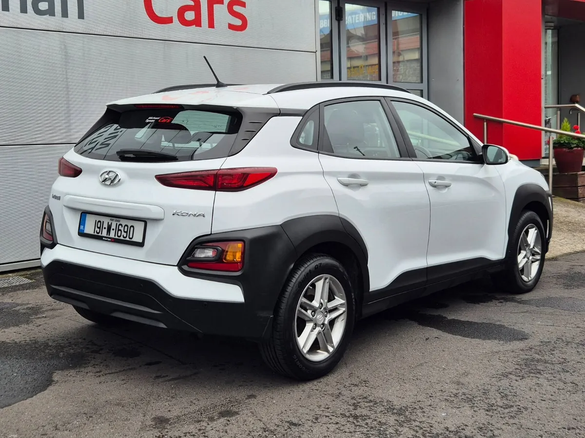 2019 Hyundai Kona 1.6 Diesel, 16" Alloys, Air Con - Image 5