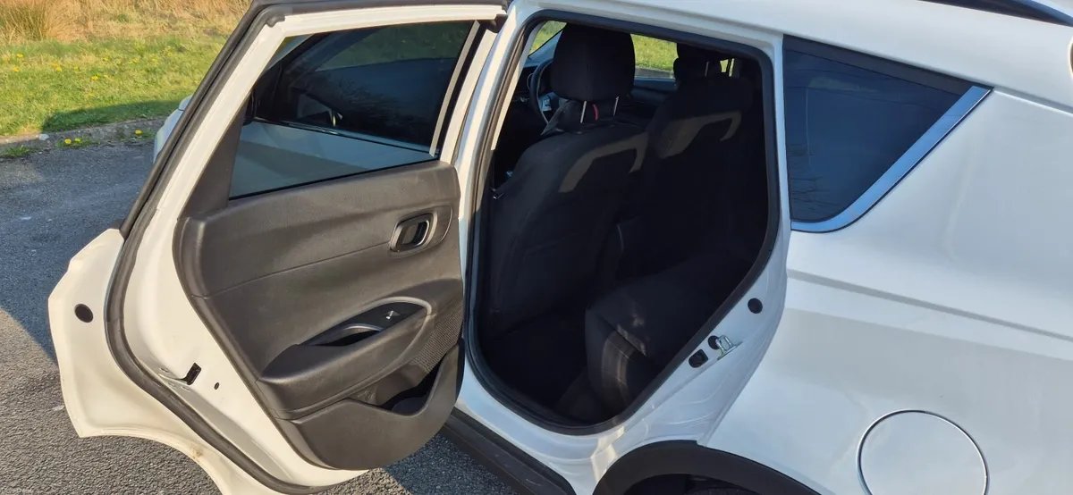 Hyundai Bayon 2023 - Image 2