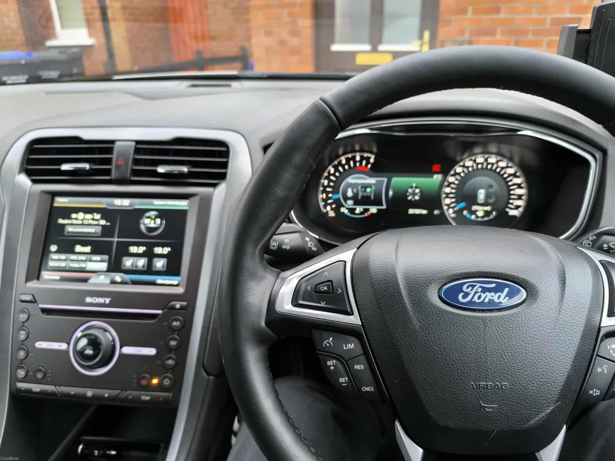 Ford Mondeo Titanium 2016 NCT 08 26 TAX 03 26 - Image 2