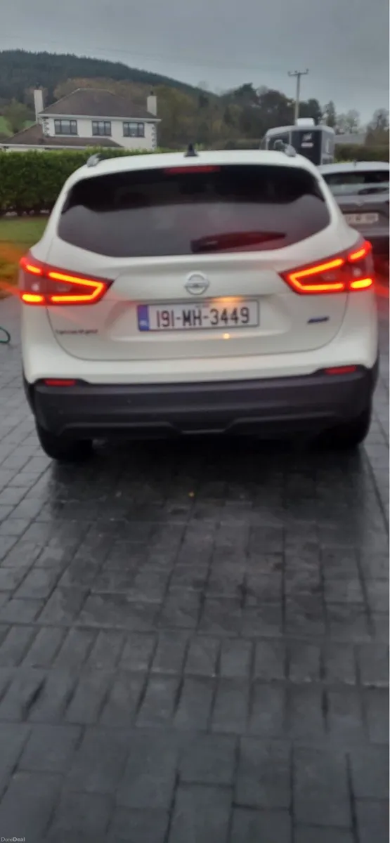 Nissan Qashqai available due to time waster - Image 3