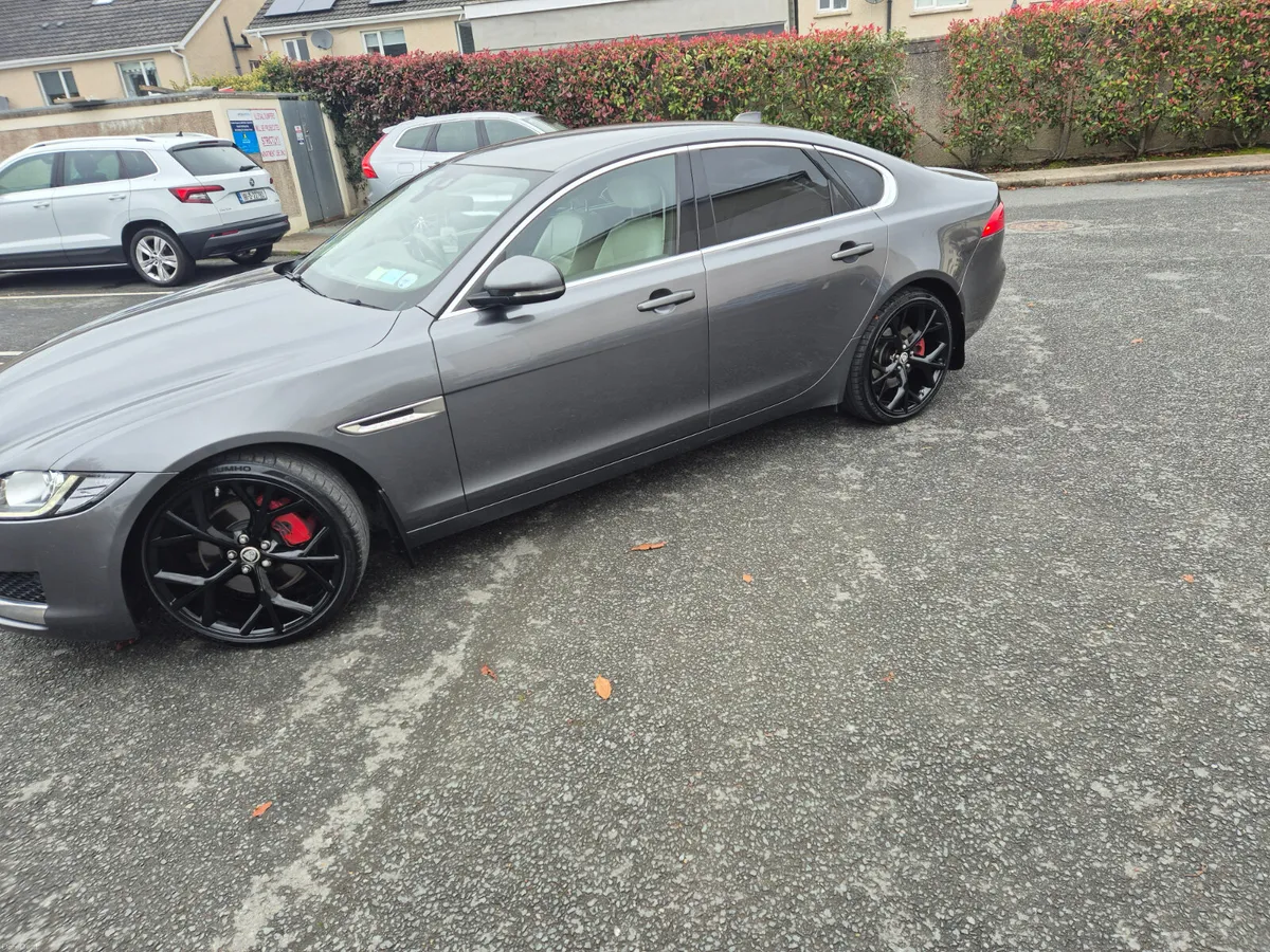 Jaguar XF Prestige 2.0 Diesel Automatic - Image 3