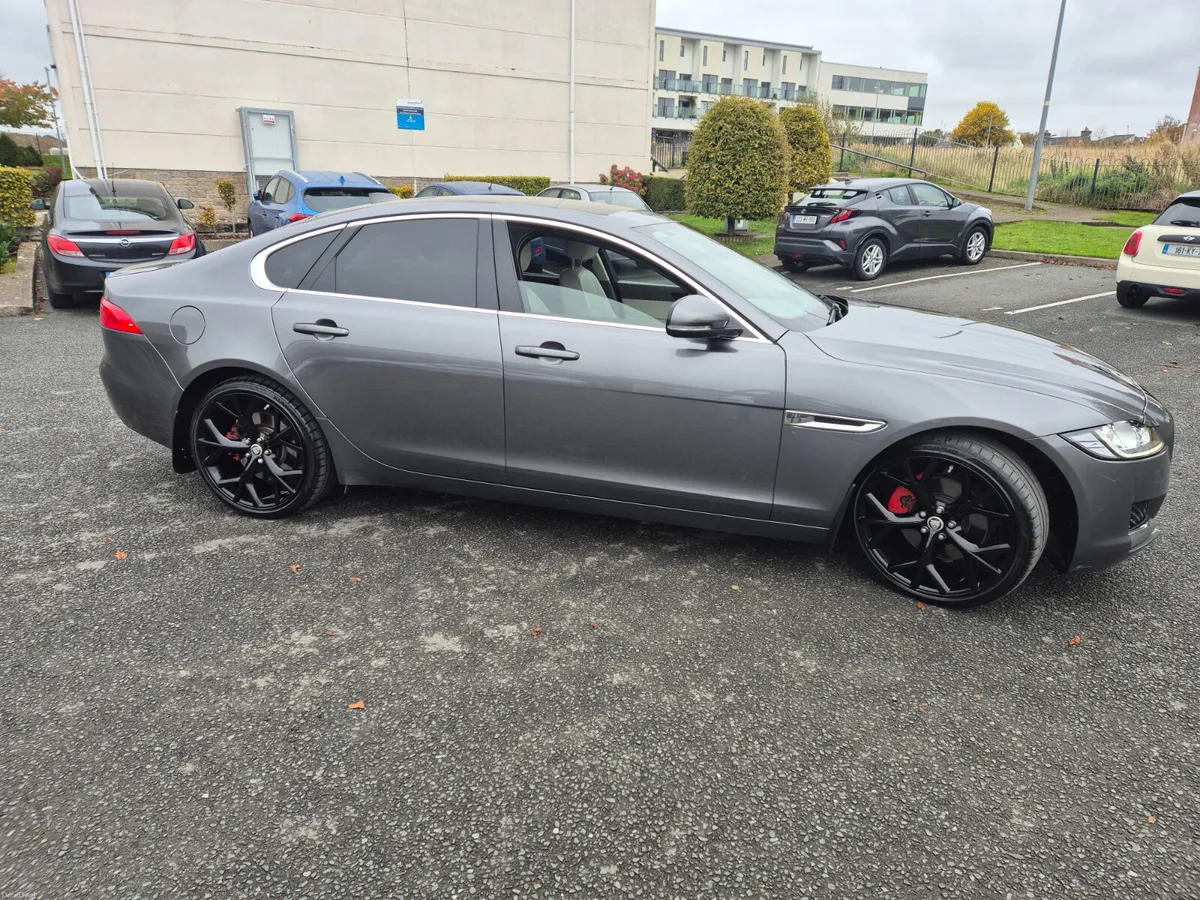 Jaguar XF Prestige 2.0 Diesel Automatic - Image 4