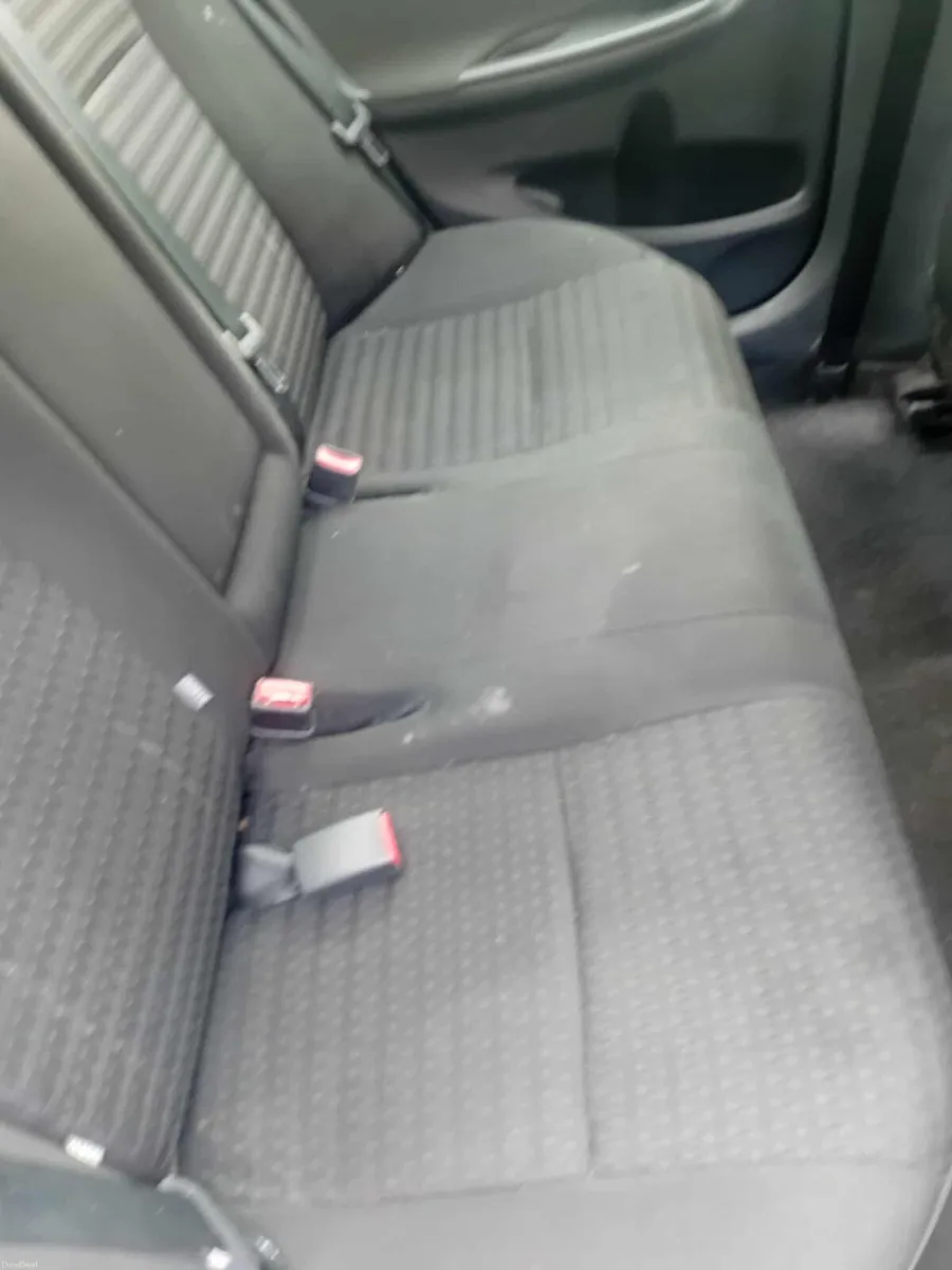 Toyota corolla d4d 1.4 diesel - Image 4