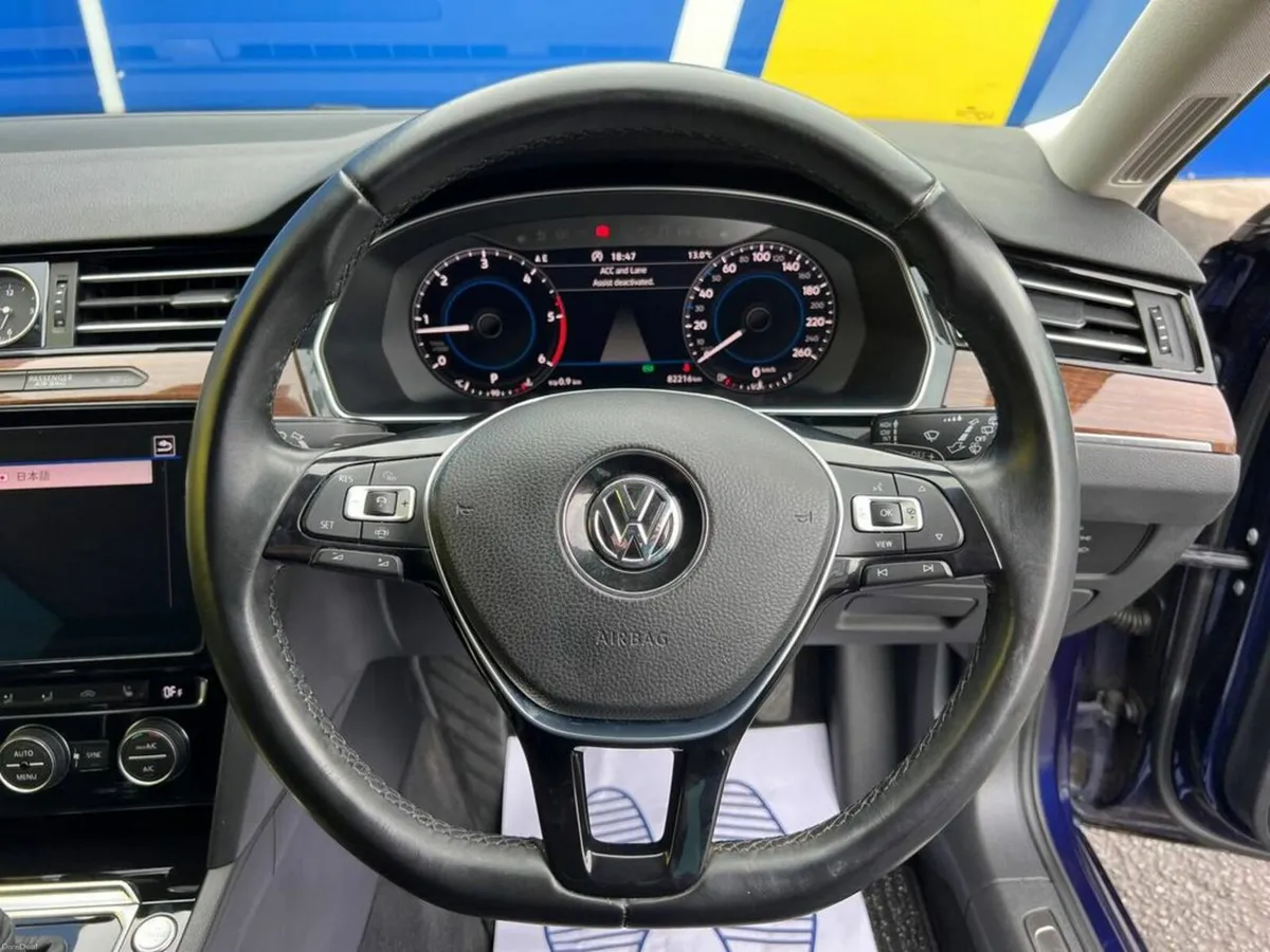 Volkswagen Passat VARIANT HIGHLINE 2.0 TDI AUTO ** - Image 4