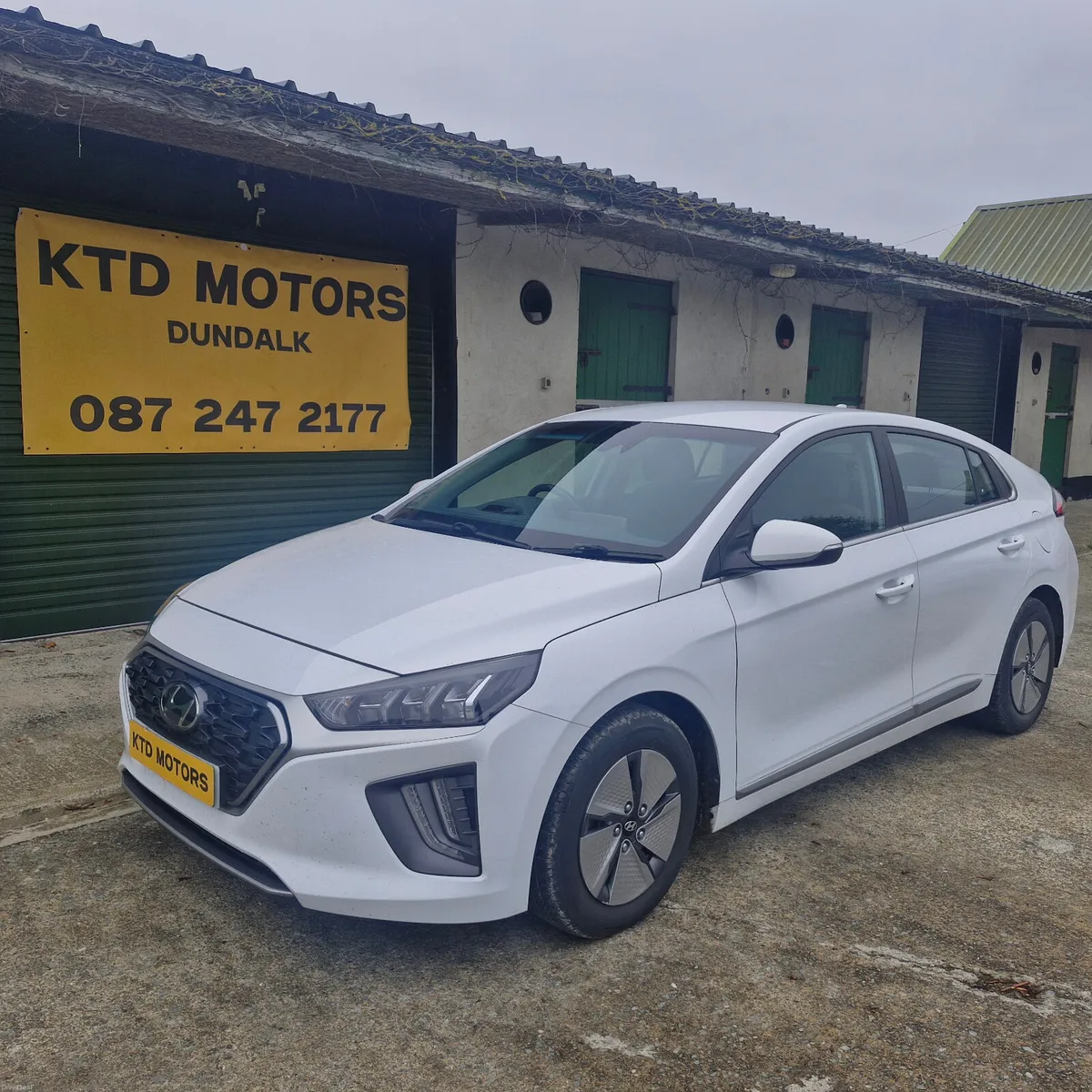 222 HYUNDAI IONIQ PREMIUM 1.6 Hybrid - Image 1