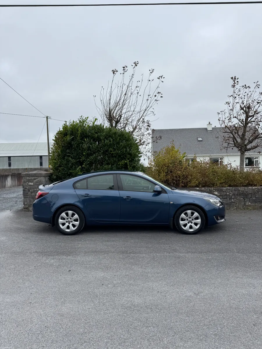 Opel Insignia 2015 2.0 DIESEL - Image 2