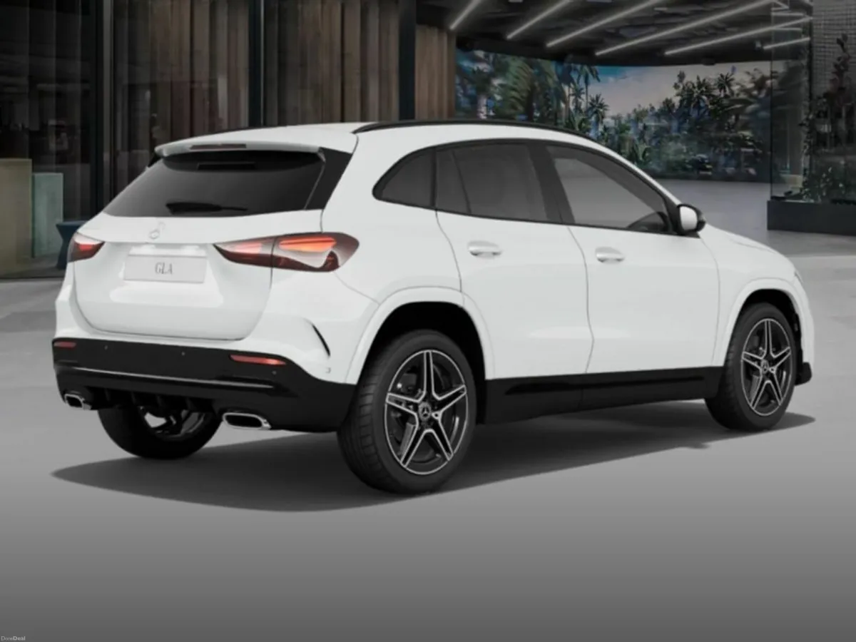 Mercedes-Benz GLA 180d AMG Night Pack Auto - Image 3