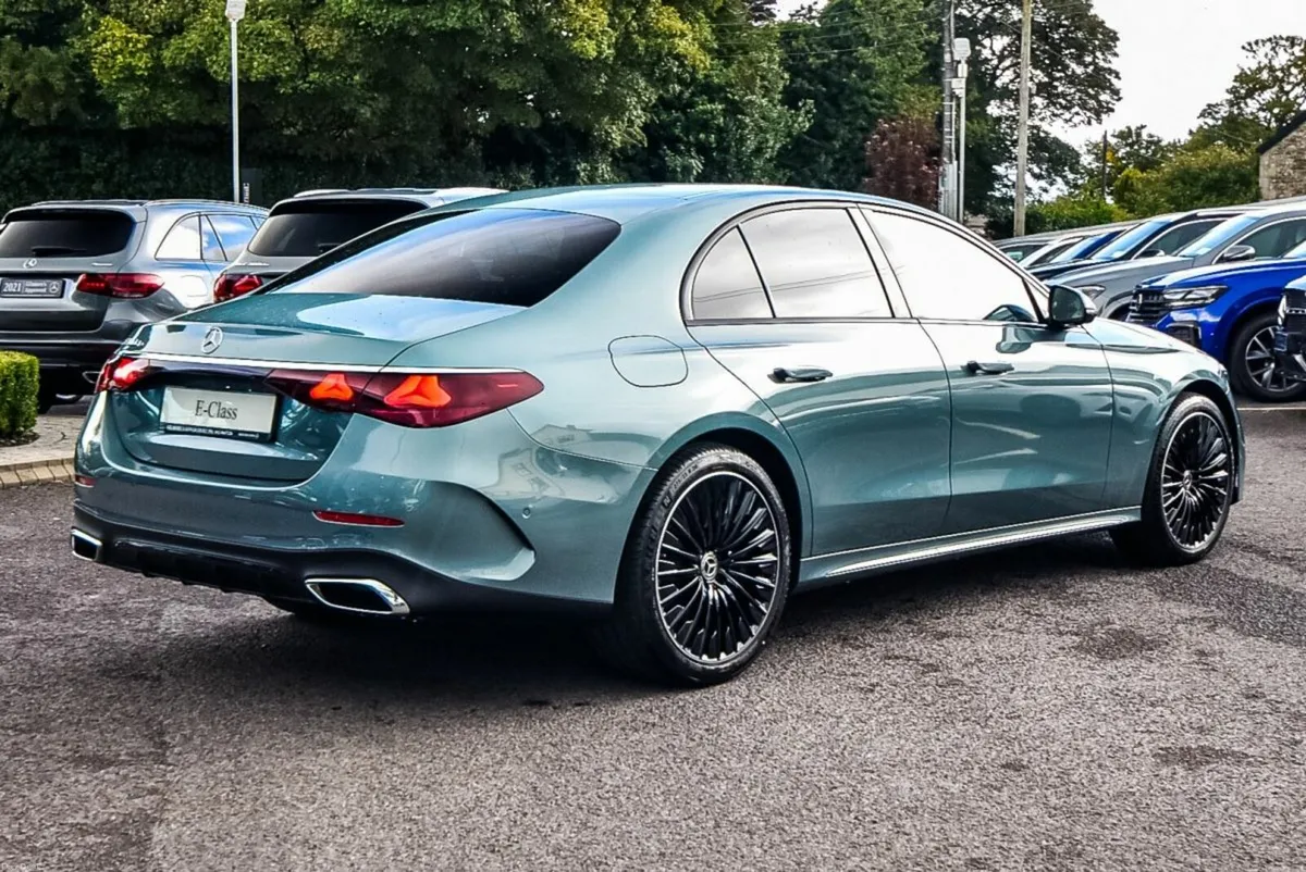 Mercedes-Benz E-Class E300de AMG Plus Night Pack 3 - Image 3