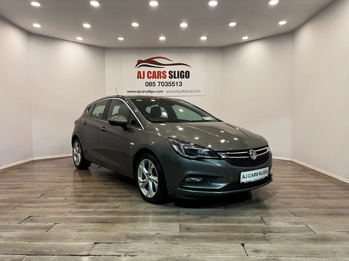 ✨ 2017 OPEL ASTRA SRI NAV 1.4i MANUAL ✨ High Spec - Image 2