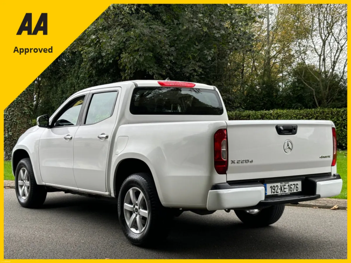 Mercedes X220d PROGRESSIVE 2019 *LOW KLMS* - Image 3