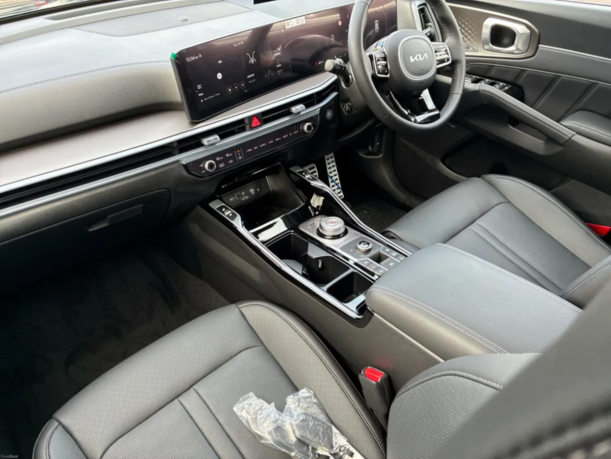 Kia Sorento PHEV PE SEM-ME - Image 4