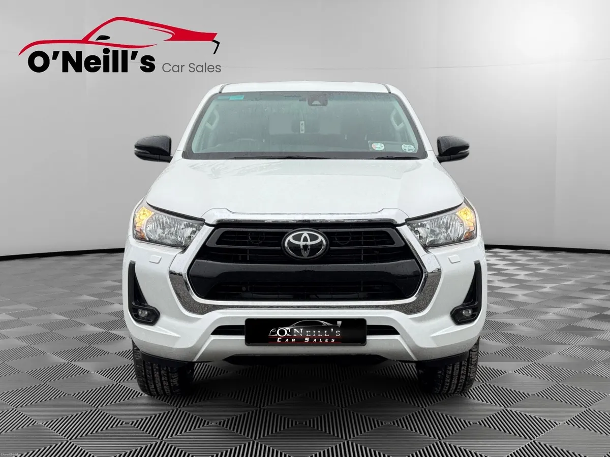 Toyota Hilux 2023 2.8 SR5 D/CAB AUTO 4DR #291 - Image 4