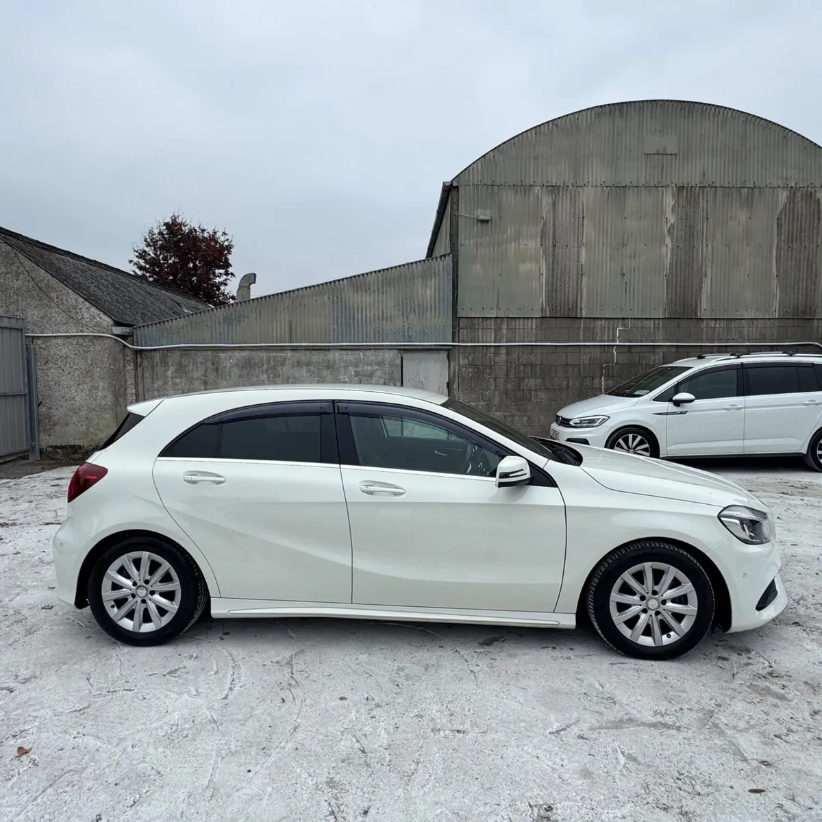 Mercedes-Benz A-Class 2017 Leather Low Milege - Image 3