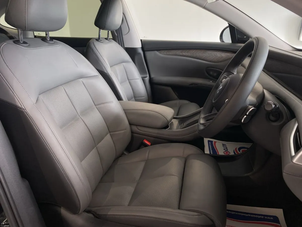 MG IM6 LAUNCH EDITION - Image 4