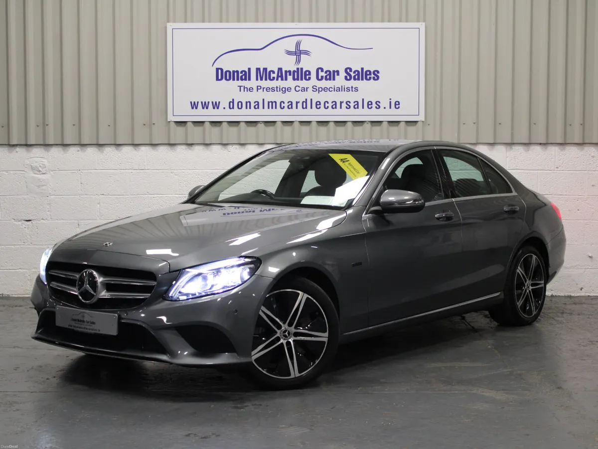 Mercedes-Benz 300 2021 - Image 1