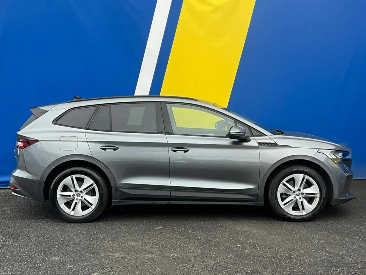 Skoda Enyaq IV 60 // DIGITAL CLUSTER // HALF LEATH - Image 2
