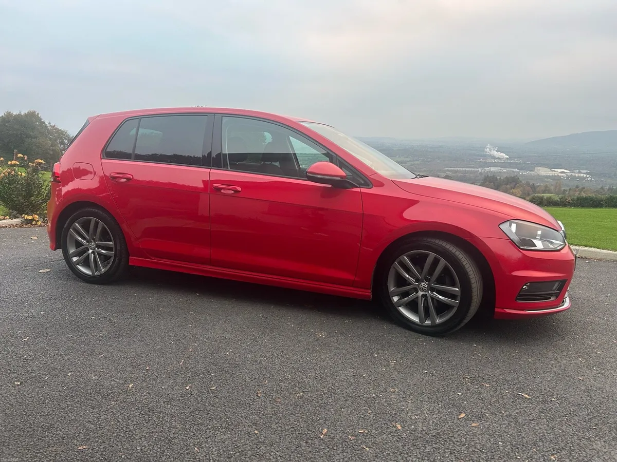 VW Golf R-Line - Image 3