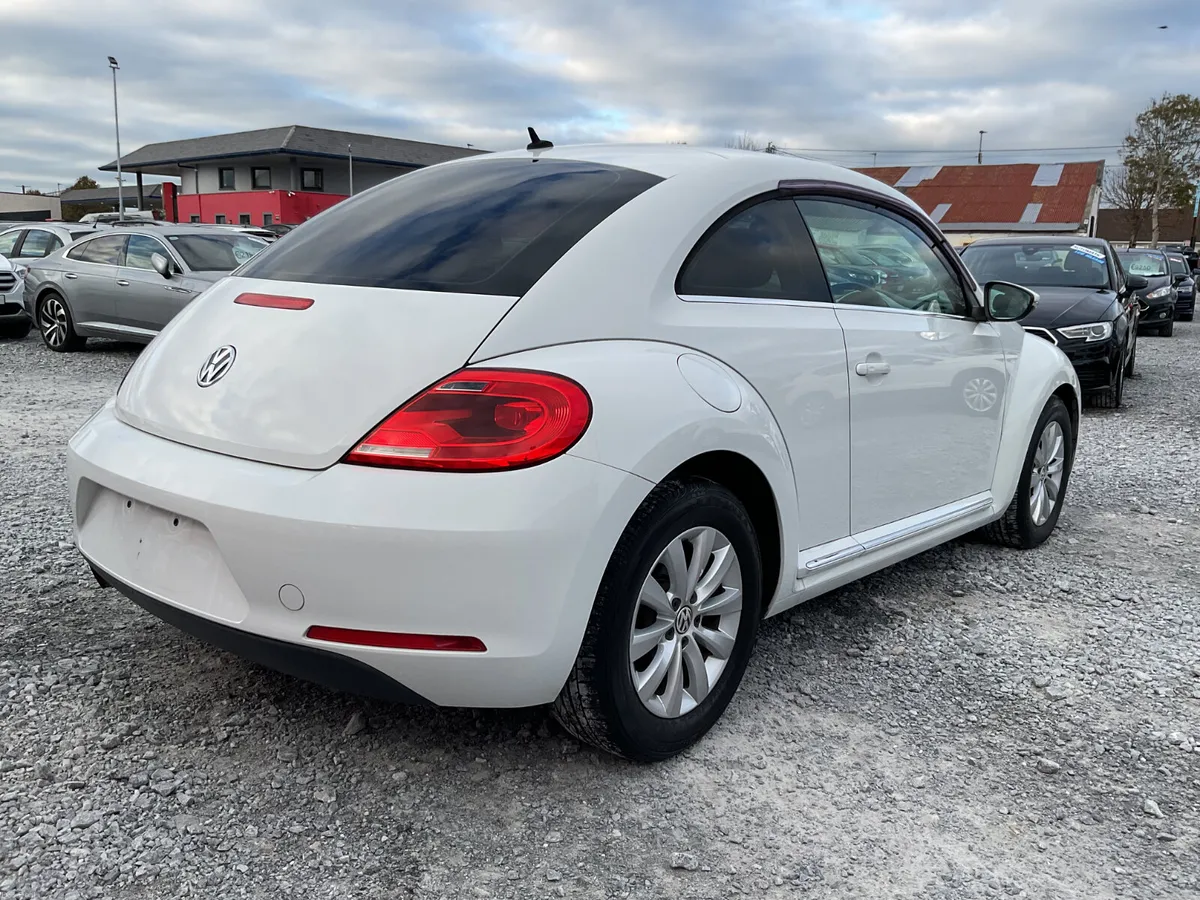 VOLKSWAGEN BEETLE 1.2 PETROL AUTOMATIC - Image 4
