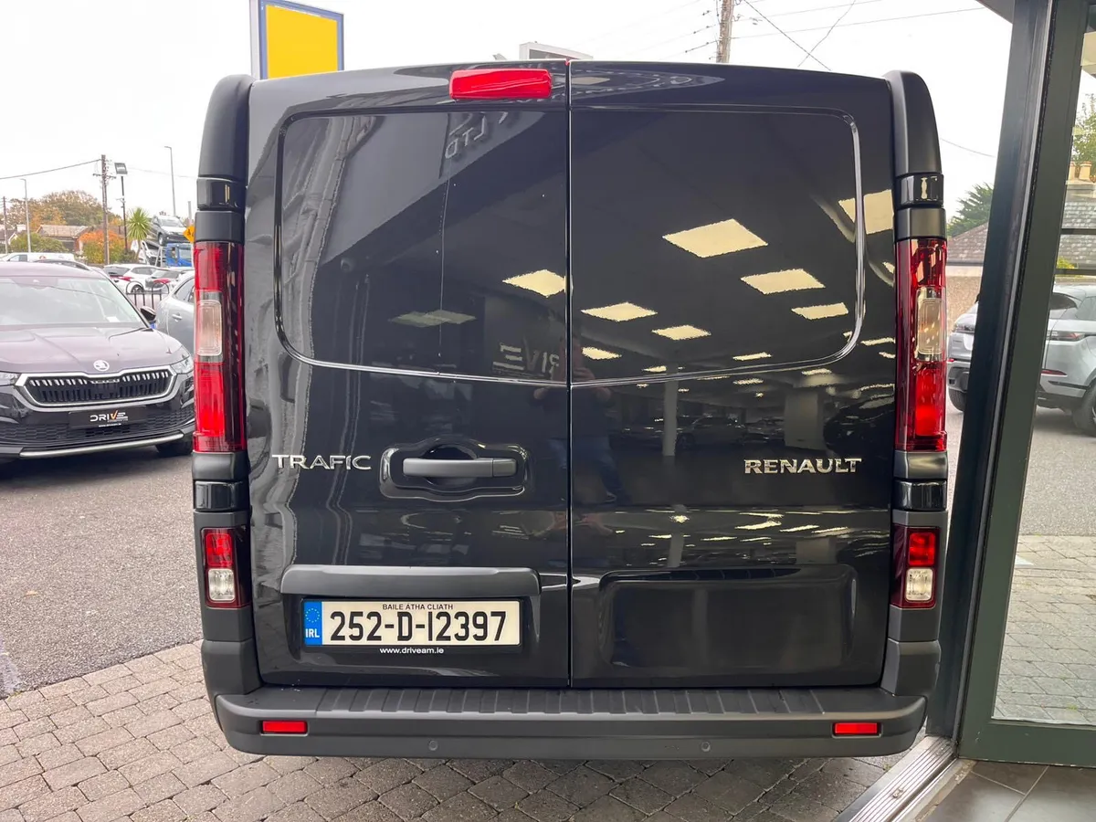 Renault Trafic 2025 130 LWB - Image 4