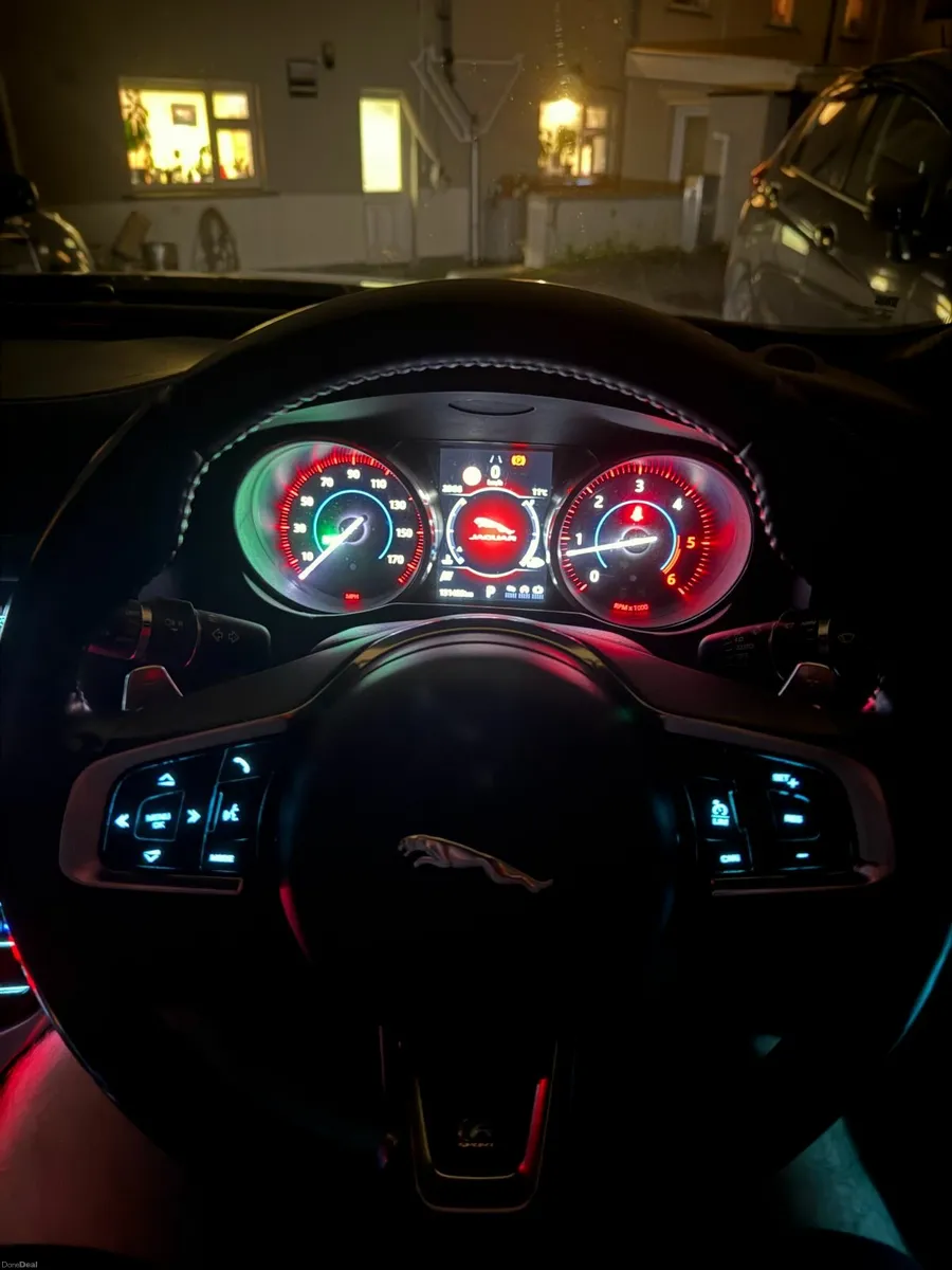 Jaguar XF 2017 - Image 4